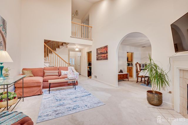 73 Chatsworth Court, Edison, NJ 08820