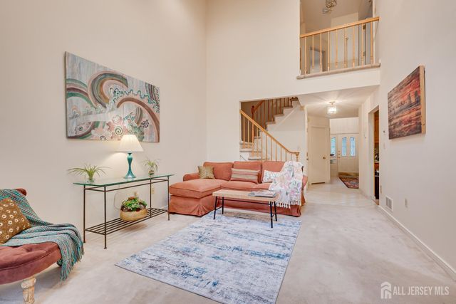 73 Chatsworth Court, Edison, NJ 08820