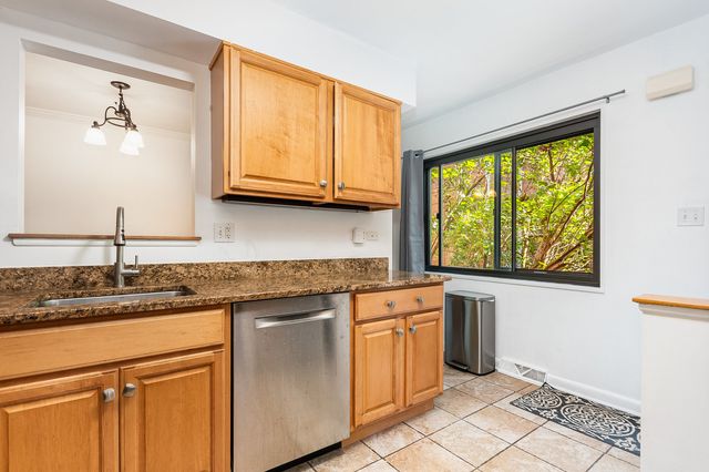537 Ridge Road 537, Wilmette, IL 60091