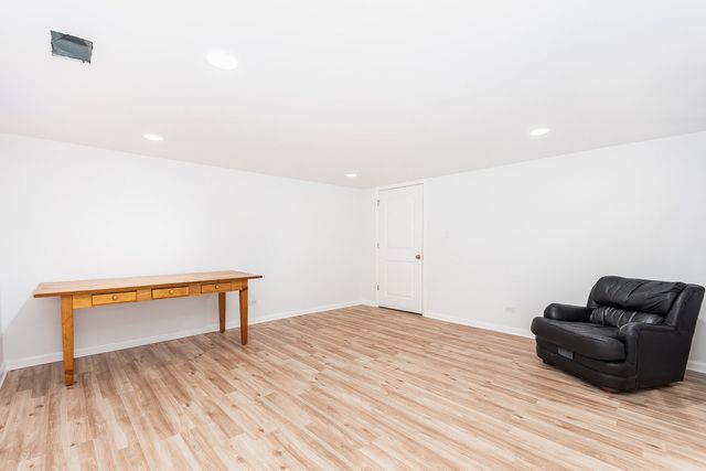537 Ridge Road 537, Wilmette, IL 60091
