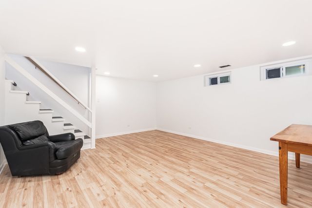 537 Ridge Road 537, Wilmette, IL 60091