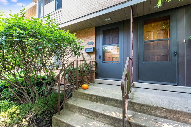 537 Ridge Road 537, Wilmette, IL 60091