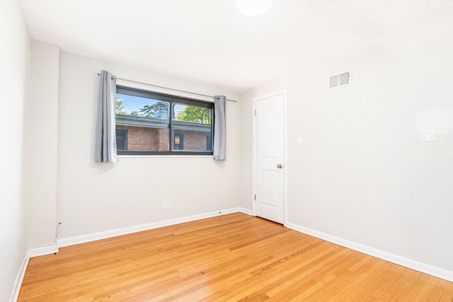 537 Ridge Road 537, Wilmette, IL 60091