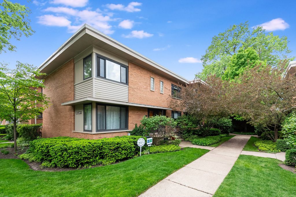 537 Ridge Road 537, Wilmette, IL 60091