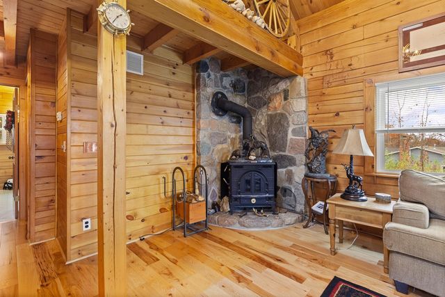 14601 Brookhurst Drive, Cement City, MI 49233