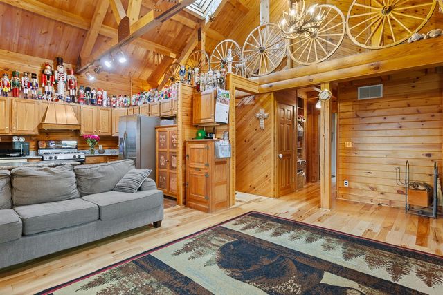 14601 Brookhurst Drive, Cement City, MI 49233