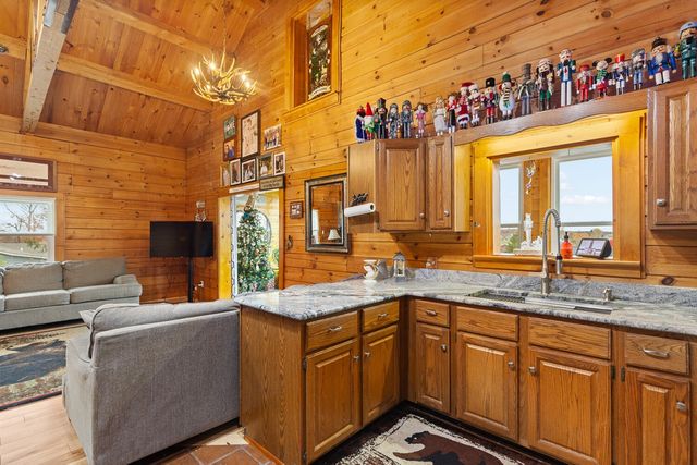 14601 Brookhurst Drive, Cement City, MI 49233