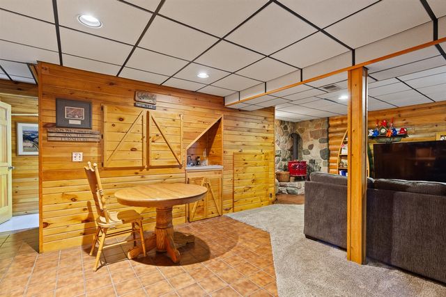 14601 Brookhurst Drive, Cement City, MI 49233