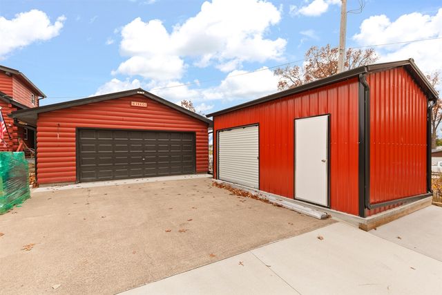 14601 Brookhurst Drive, Cement City, MI 49233