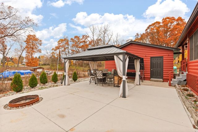 14601 Brookhurst Drive, Cement City, MI 49233