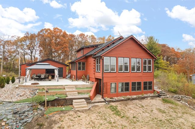 14601 Brookhurst Drive, Cement City, MI 49233