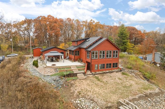 14601 Brookhurst Drive, Cement City, MI 49233