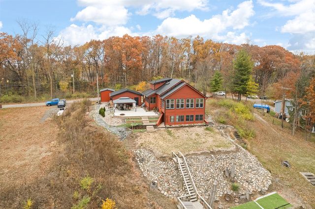 14601 Brookhurst Drive, Cement City, MI 49233