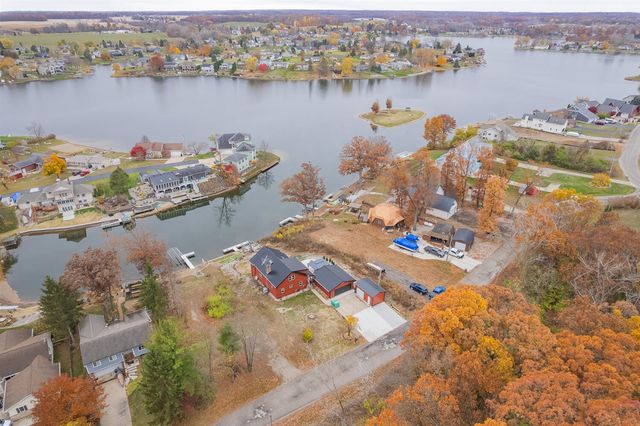 14601 Brookhurst Drive, Cement City, MI 49233