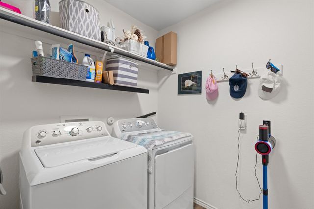 21400 Bird Wing DR, Pflugerville, TX 78660