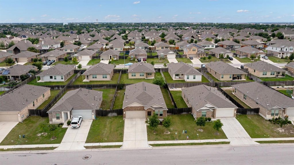 21400 Bird Wing DR, Pflugerville, TX 78660