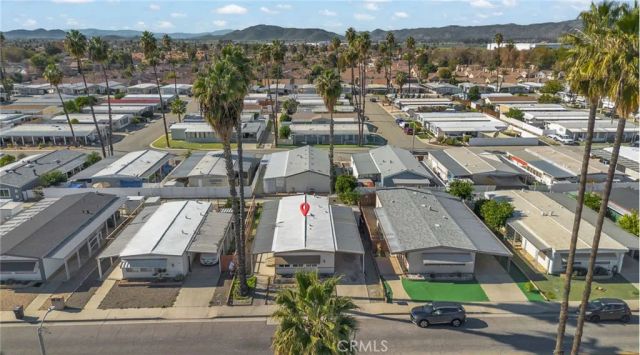 841 S Lyon, Hemet, CA 92543