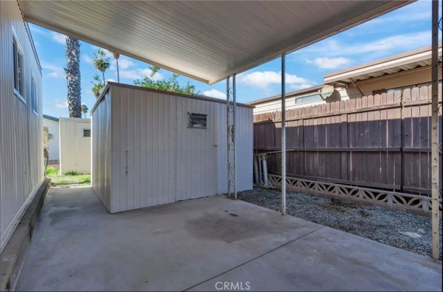 841 S Lyon, Hemet, CA 92543