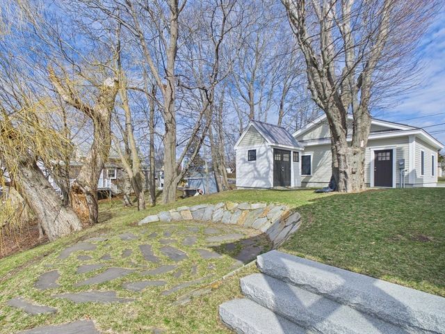 72 Ocean View Ave, Swansea, MA 02777