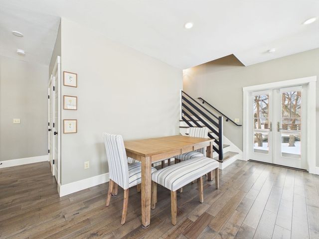 72 Ocean View Ave, Swansea, MA 02777