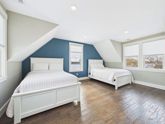 72 Ocean View Ave, Swansea, MA 02777