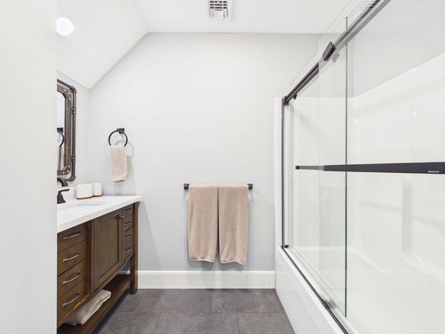 72 Ocean View Ave, Swansea, MA 02777