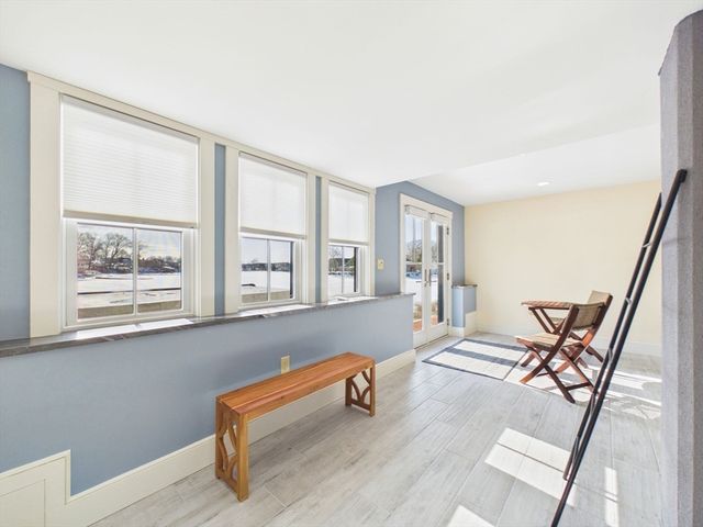 72 Ocean View Ave, Swansea, MA 02777