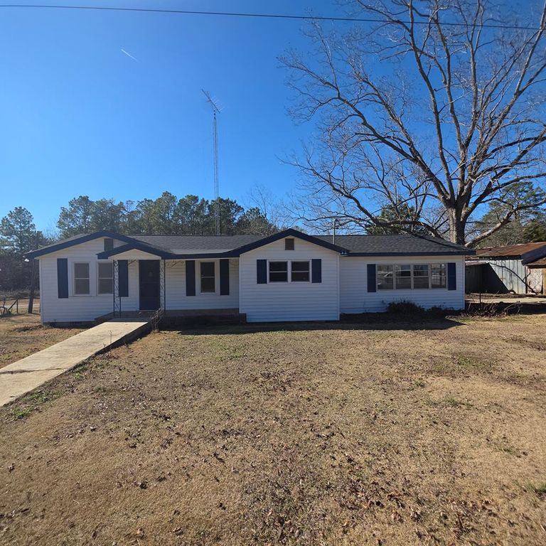 2089 Highway 131, Baker Hill, AL 36027