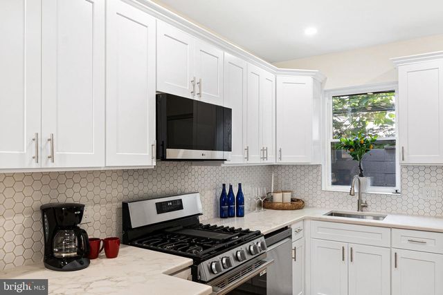 2117 SEARS ST, Philadelphia, PA 19146