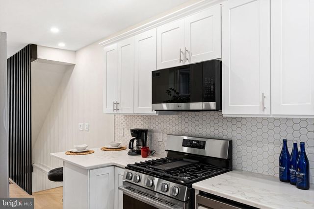 2117 SEARS ST, Philadelphia, PA 19146