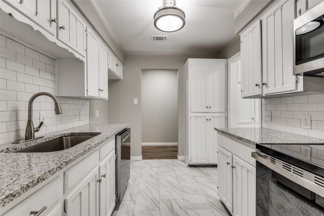 1409 Oxford Street, Arlington, TX 76013