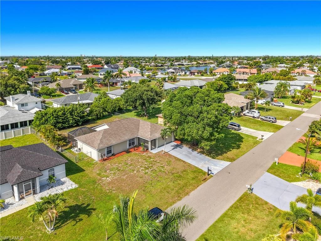 528 SE 27th ST, CAPE CORAL, FL 33904 — photo 3