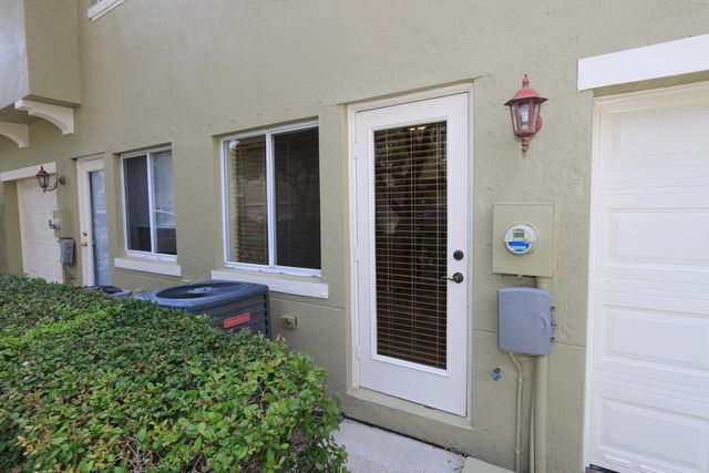 2151 SE Eatonville Drive, Port St. Lucie, Port St Lucie, FL 34952