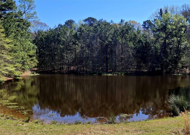 435 Fm 2064 N, Jacksonville, TX 75766