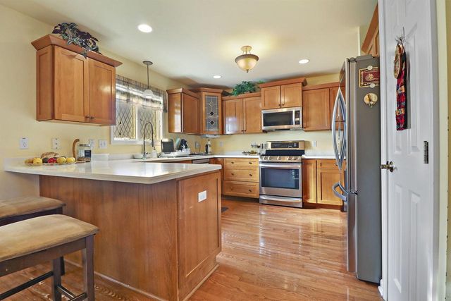 6001 94th COURT, Kenosha, WI 53142