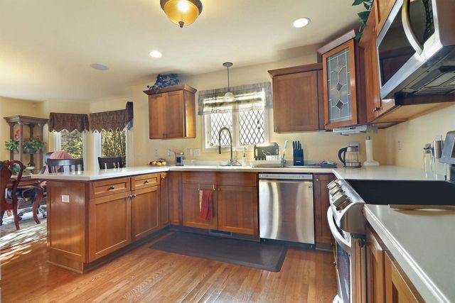 6001 94th COURT, Kenosha, WI 53142