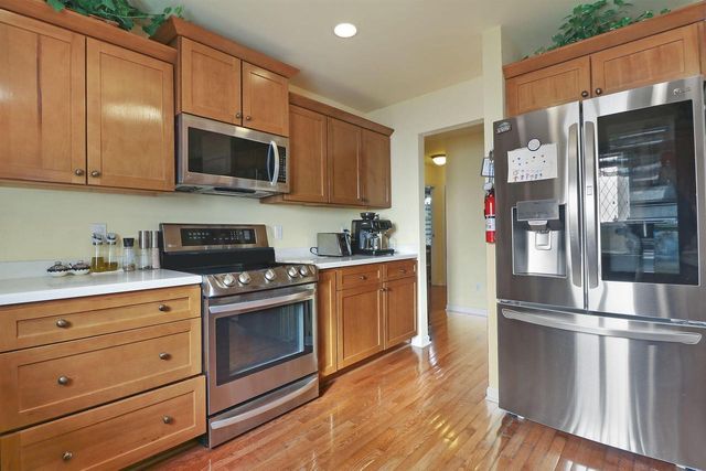 6001 94th COURT, Kenosha, WI 53142