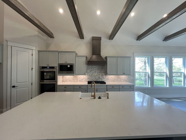 7285 Northwest Hwy, Fairview, TN 37062
