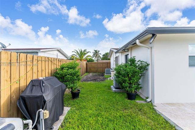 15105 SW 305th Terrace, Homestead, FL 33033