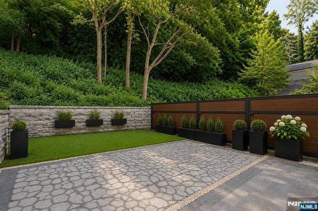 506 Undercliff Avenue, Edgewater, NJ 07020
