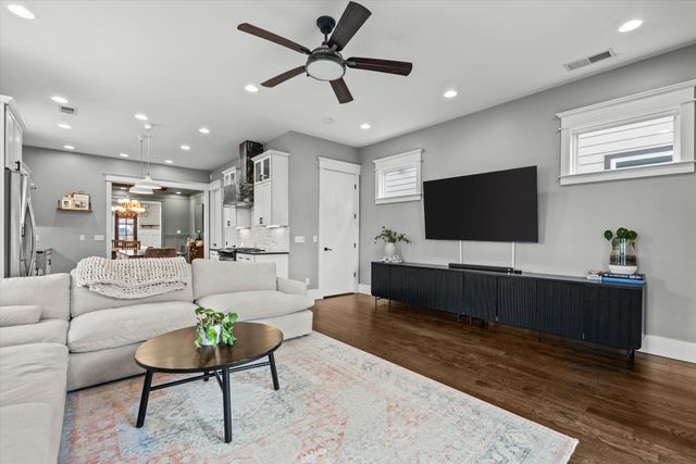 1030 Burchwood Ave, Nashville, TN 37216