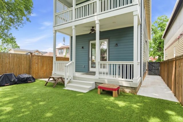 1030 Burchwood Ave, Nashville, TN 37216