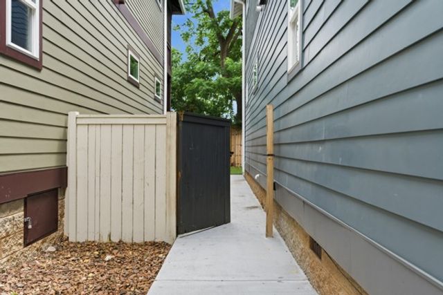 1030 Burchwood Ave, Nashville, TN 37216