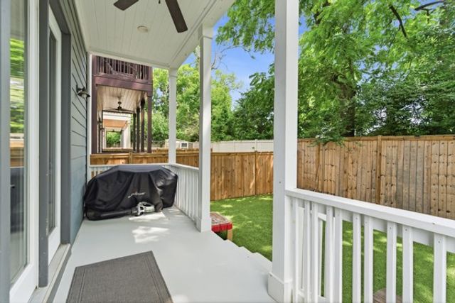 1030 Burchwood Ave, Nashville, TN 37216