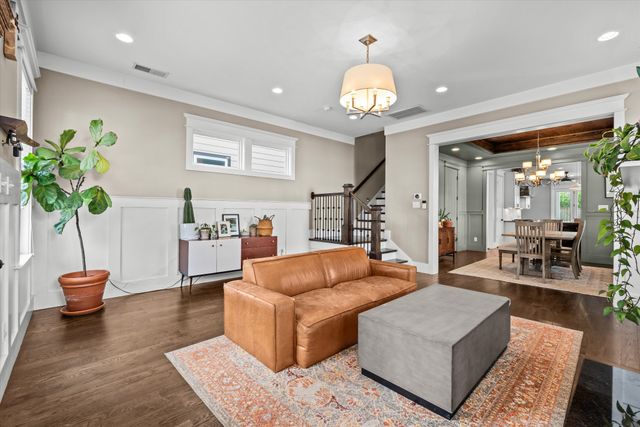 1030 Burchwood Ave, Nashville, TN 37216