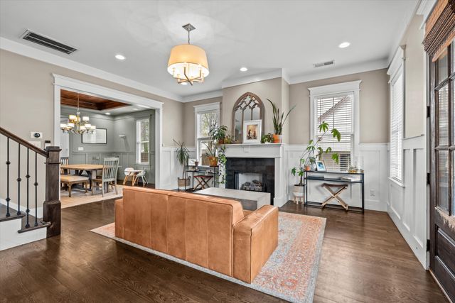 1030 Burchwood Ave, Nashville, TN 37216