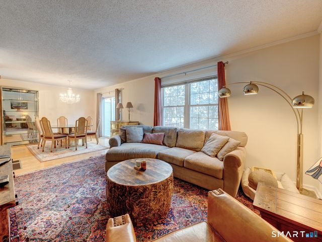 962 South Main Street APT 17, Southington, CT 06479