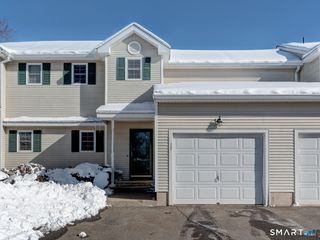 962 South Main Street APT 17, Southington, CT 06479