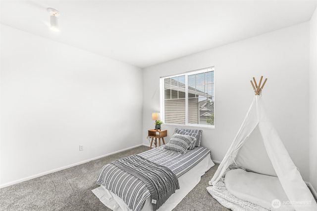 904 72nd St SE, Auburn, WA 98092