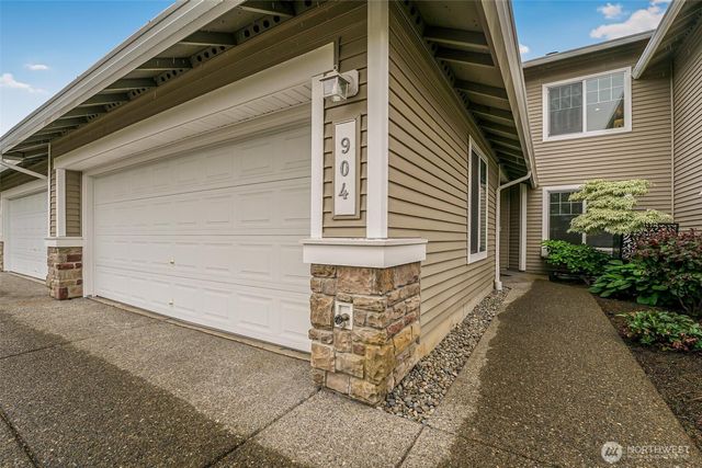 904 72nd St SE, Auburn, WA 98092